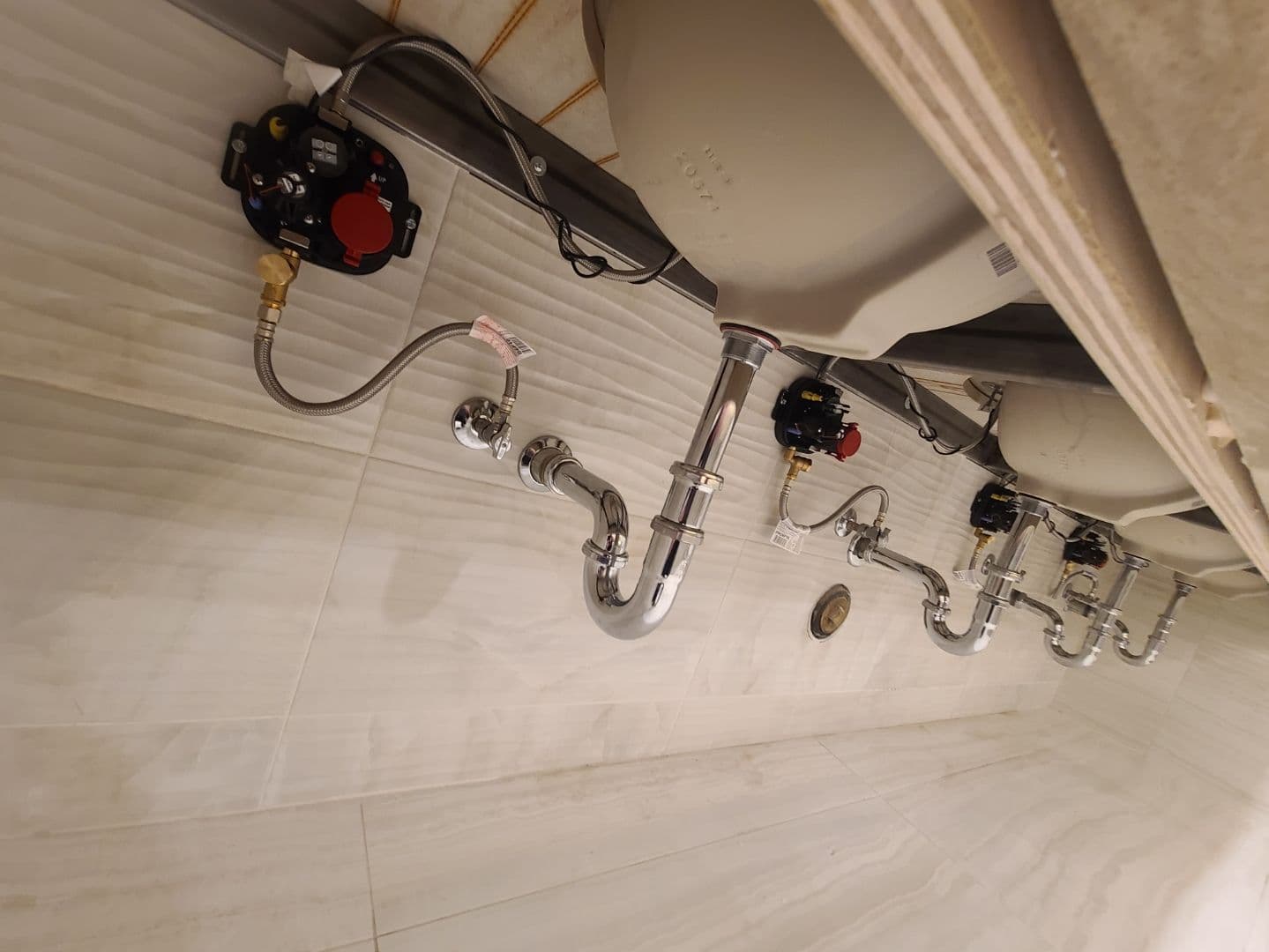 Smart Plumbing Solutions for Modern Bathrooms image